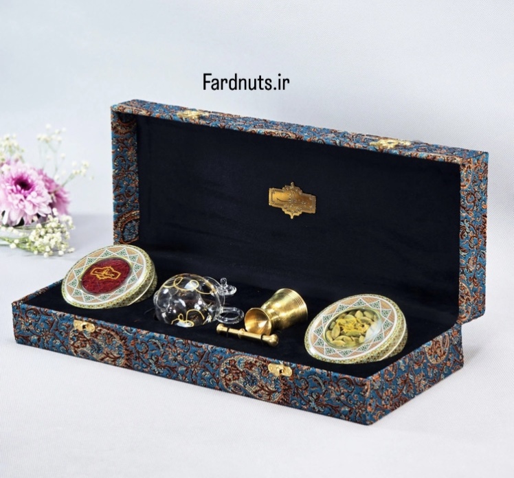 جعبه کادویی ترمه با زعفران2گرم،هل10 گرم