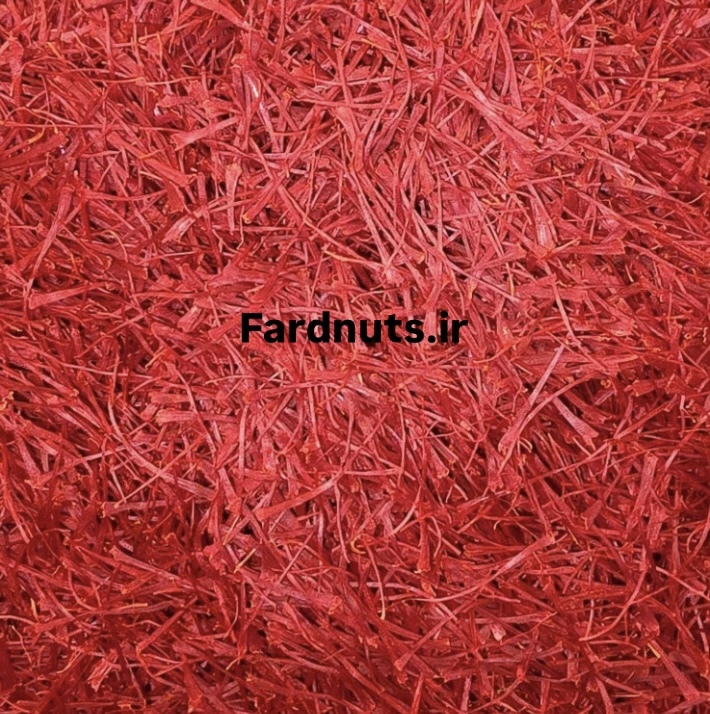  زعفران سوپر نگین نیم گرمی پاکتی 