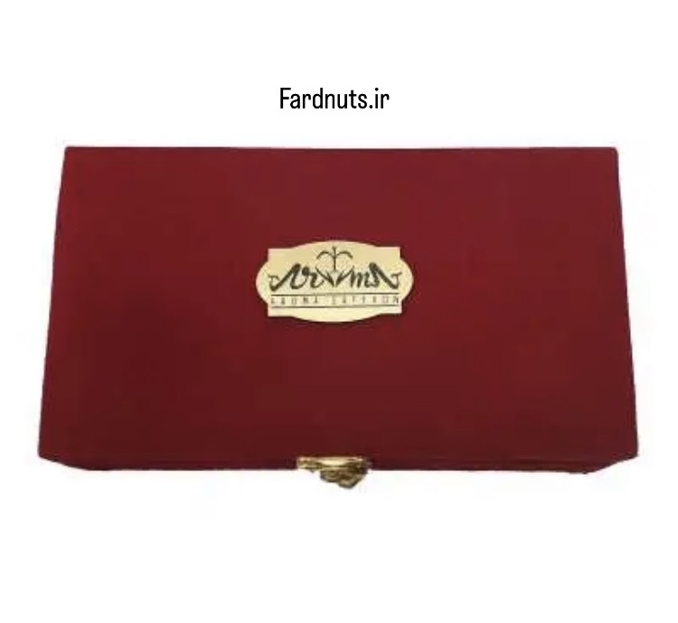 جعبه کادویی مخمل با زعفران 6گرم و هاون و قوری 